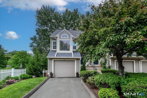 212 Algonquin Trail Trumbull CT 06611