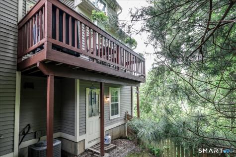 212 Algonquin Trail Trumbull CT 06611