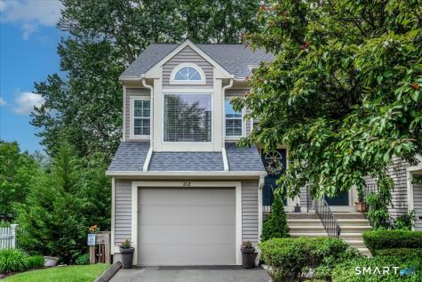 212 Algonquin Trail Trumbull CT 06611