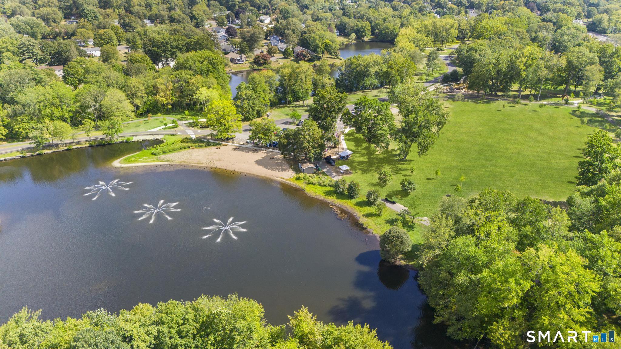 212 Algonquin Trail Trumbull CT 06611