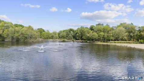 212 Algonquin Trail Trumbull CT 06611