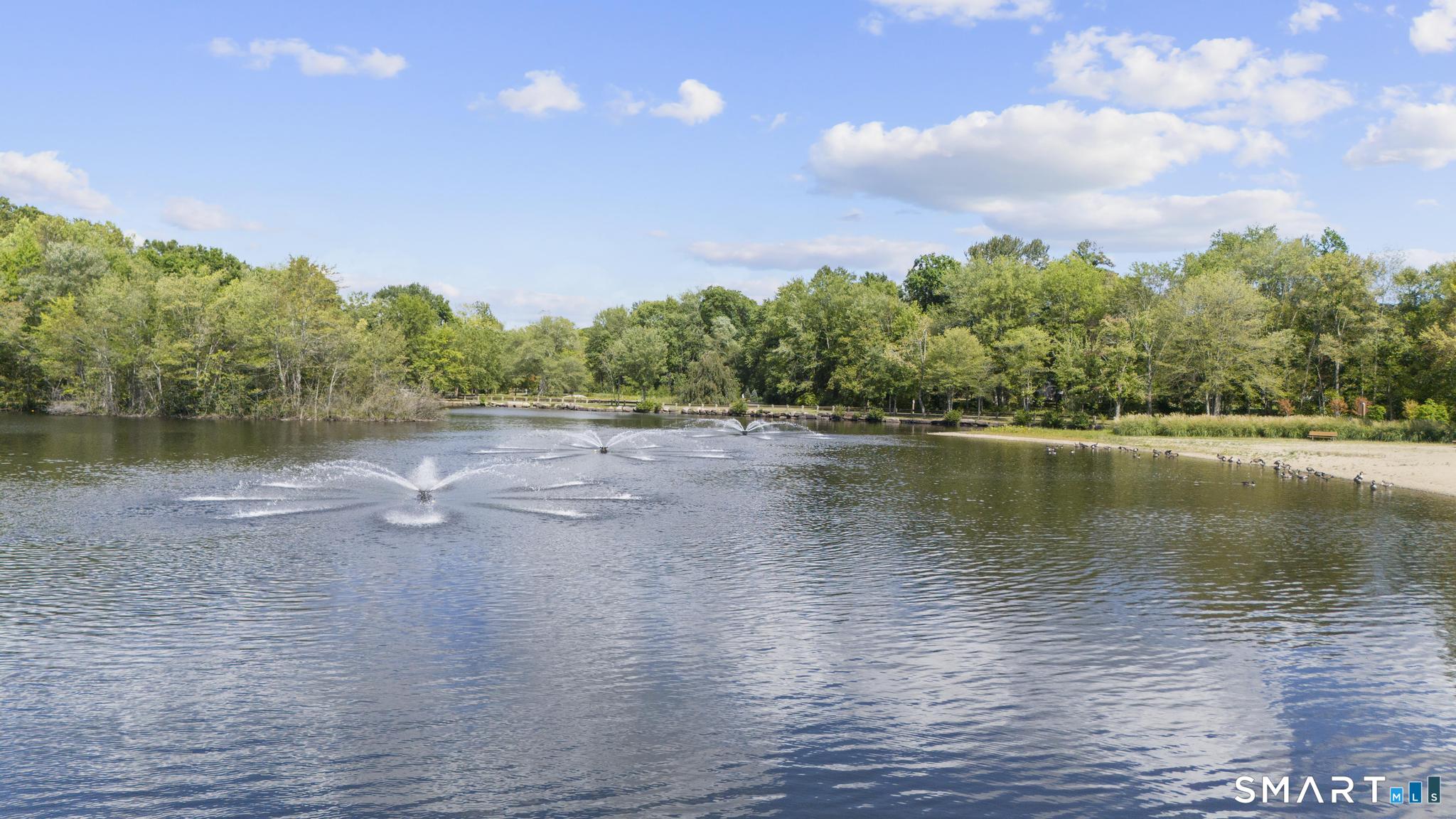 212 Algonquin Trail Trumbull CT 06611