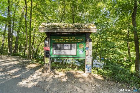 212 Algonquin Trail Trumbull CT 06611
