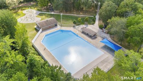 212 Algonquin Trail Trumbull CT 06611
