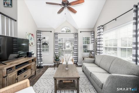 212 Algonquin Trail Trumbull CT 06611
