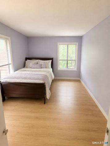 40 Woodsedge Drive Newington CT 06111
