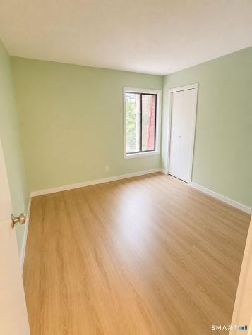 40 Woodsedge Drive Newington CT 06111