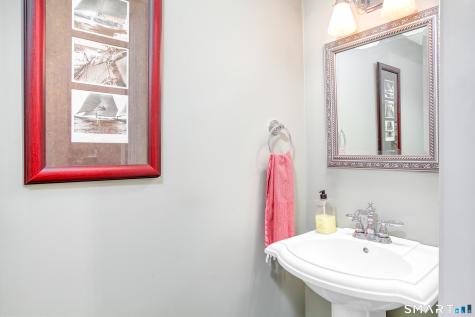 80 Seaview Terrace Guilford CT 06437