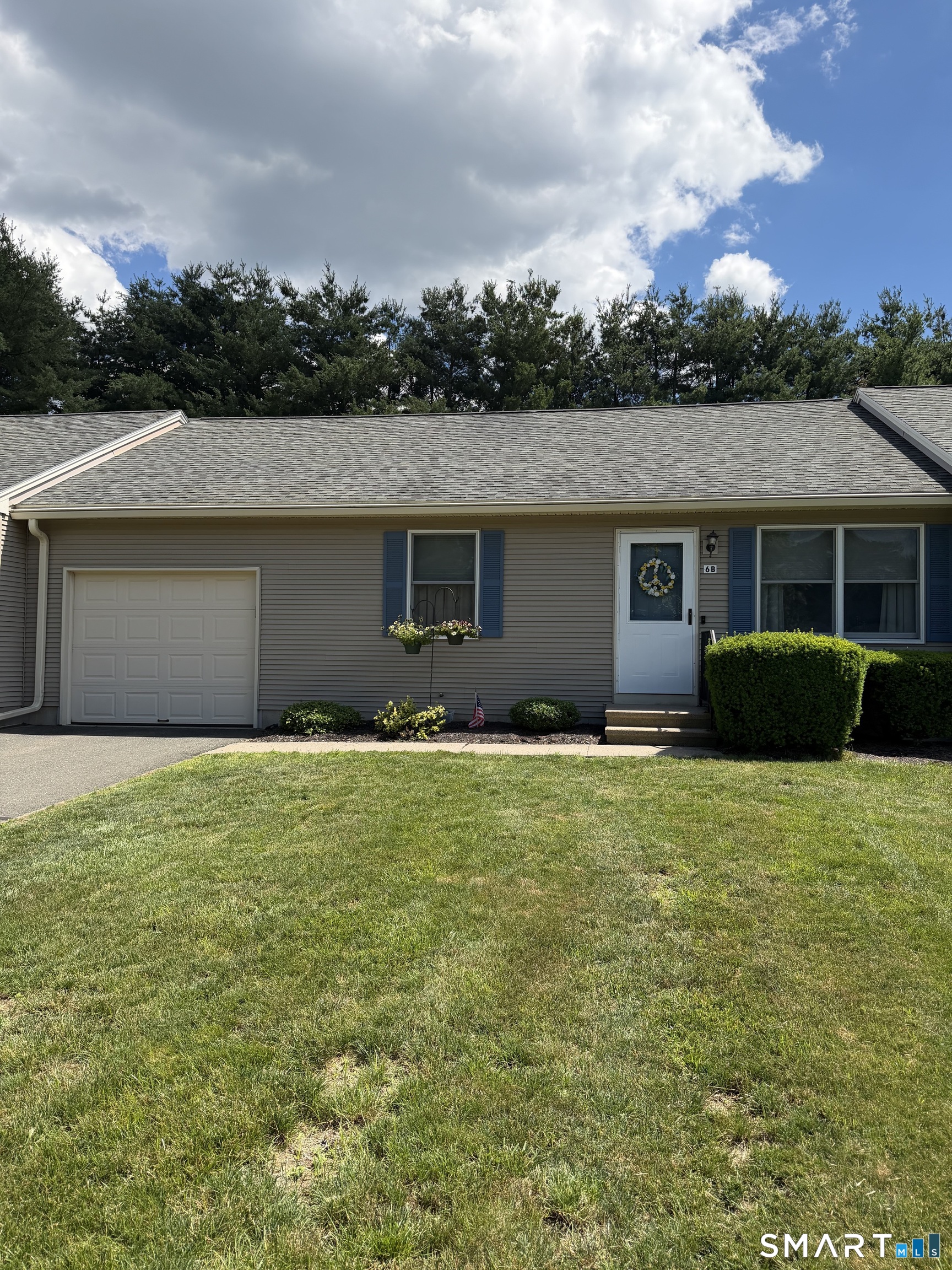 102 North Maple Street Enfield CT 06082