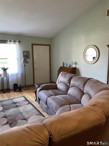 102 North Maple Street Enfield CT 06082