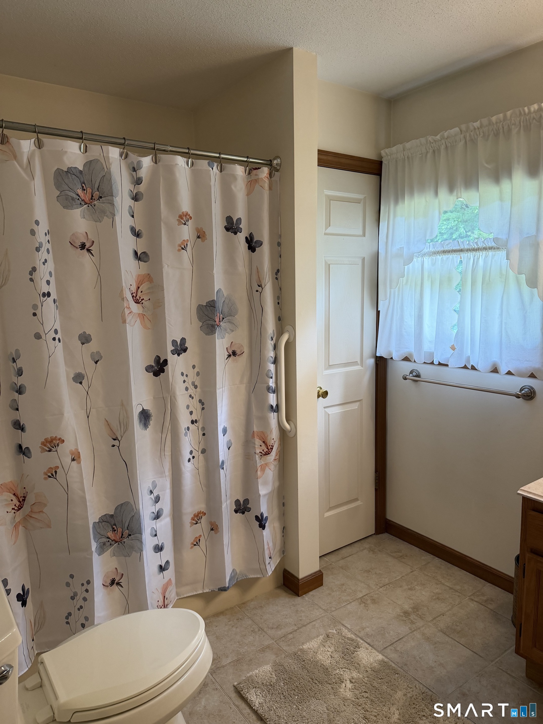 102 North Maple Street Enfield CT 06082