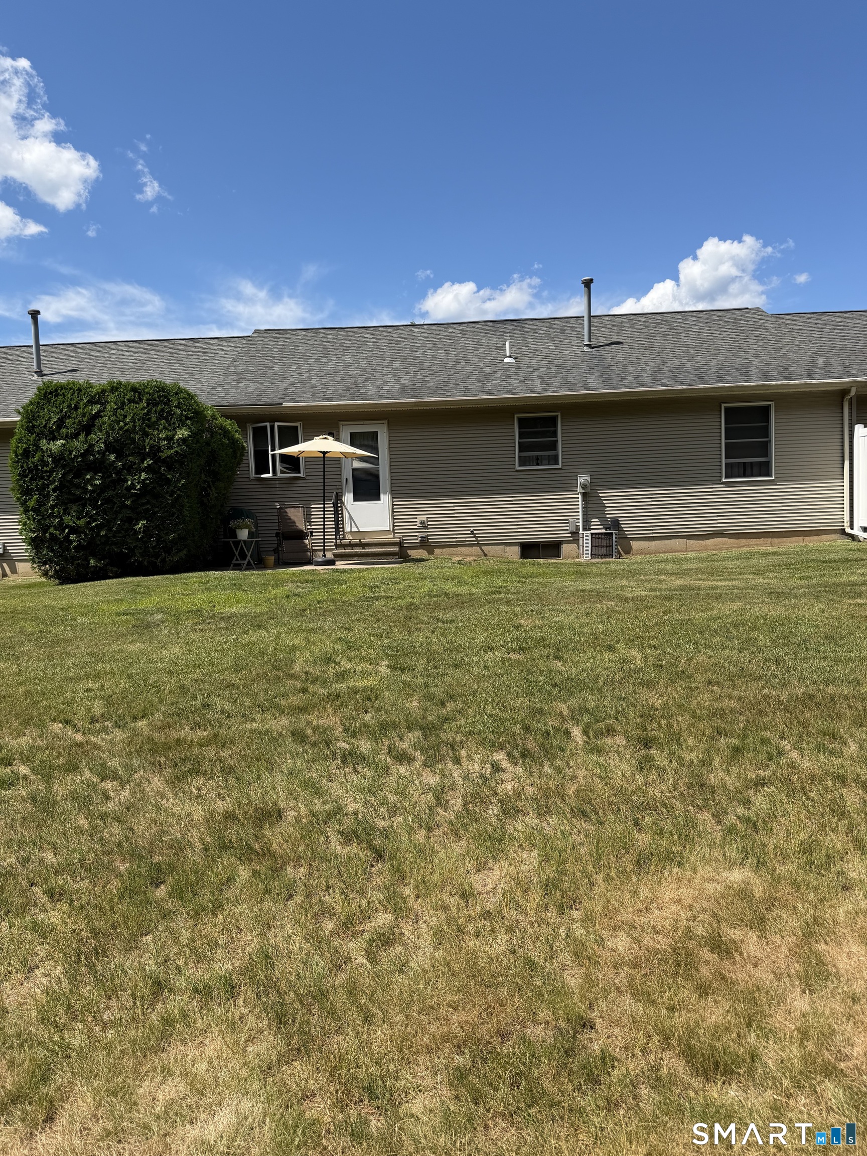 102 North Maple Street Enfield CT 06082