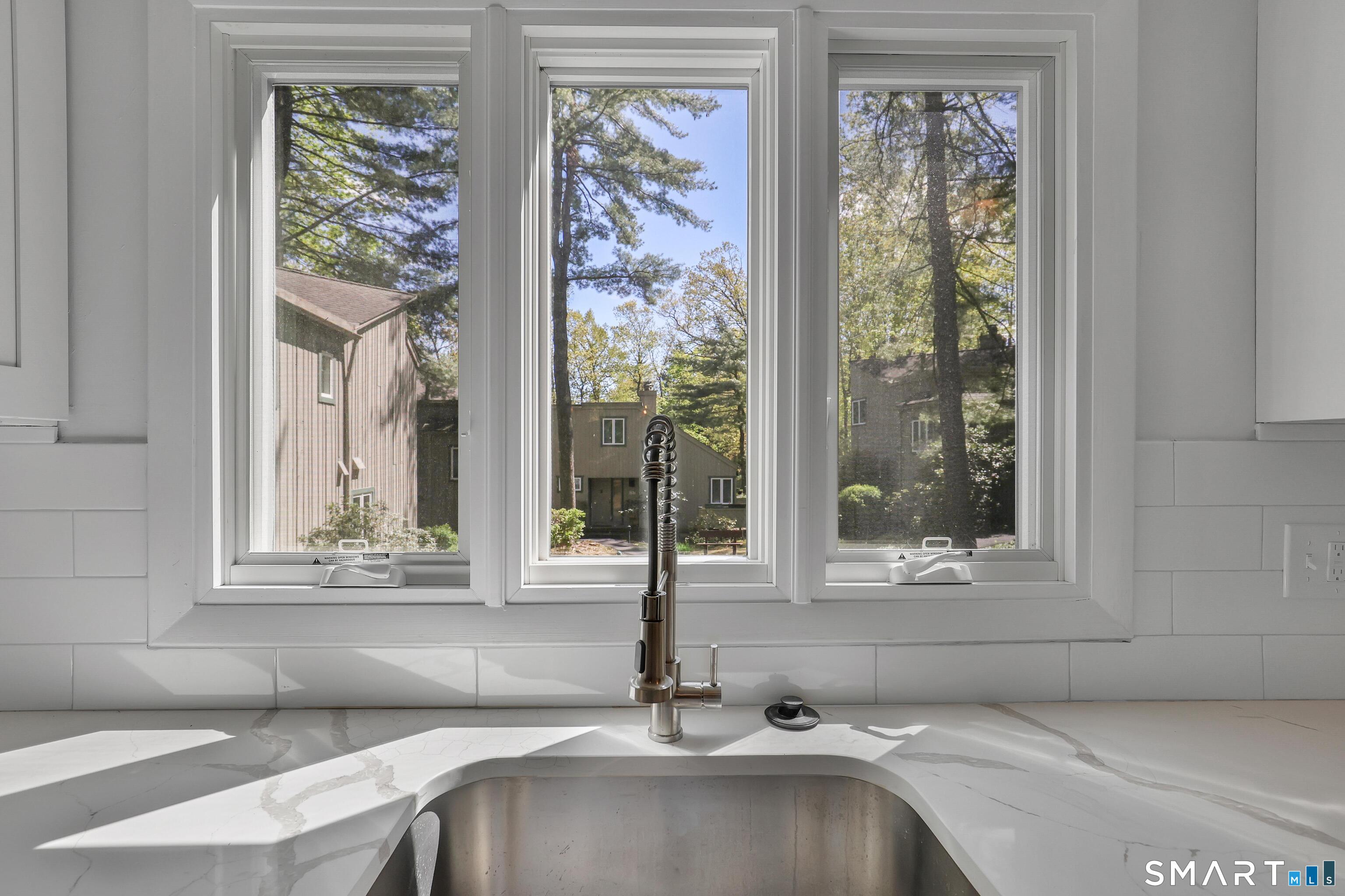 8 Lyle Court Farmington CT 06032