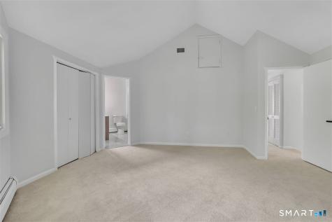 8 Lyle Court Farmington CT 06032