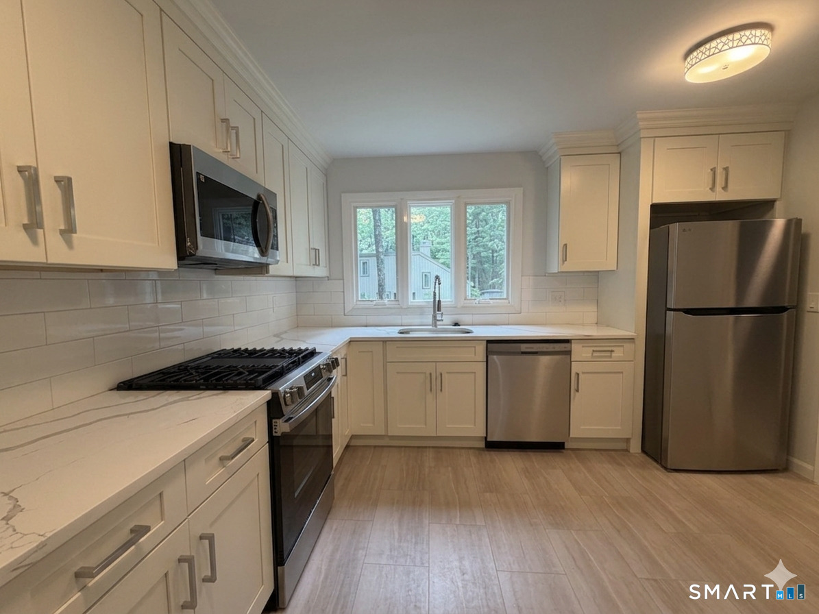 8 Lyle Court Farmington CT 06032