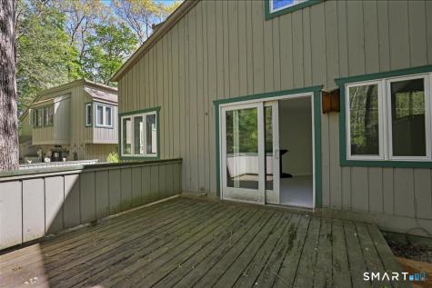 8 Lyle Court Farmington CT 06032