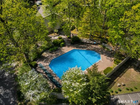 8 Lyle Court Farmington CT 06032