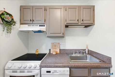 611 Old Pond Lane Norwich CT 06360