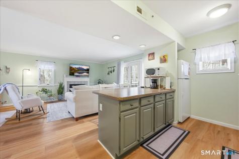 611 Old Pond Lane Norwich CT 06360