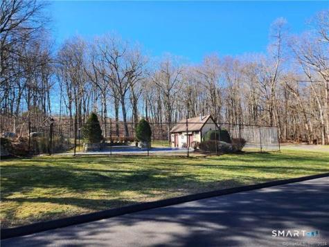 10 Juniper Circle Monroe CT 06468