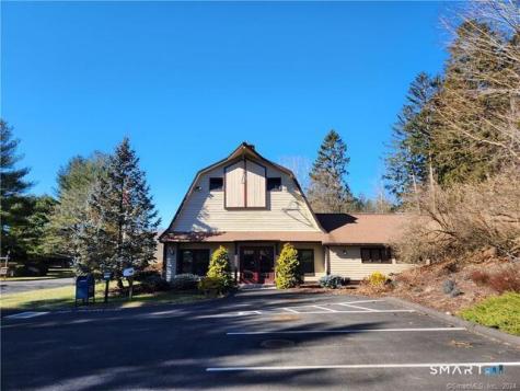 10 Juniper Circle Monroe CT 06468