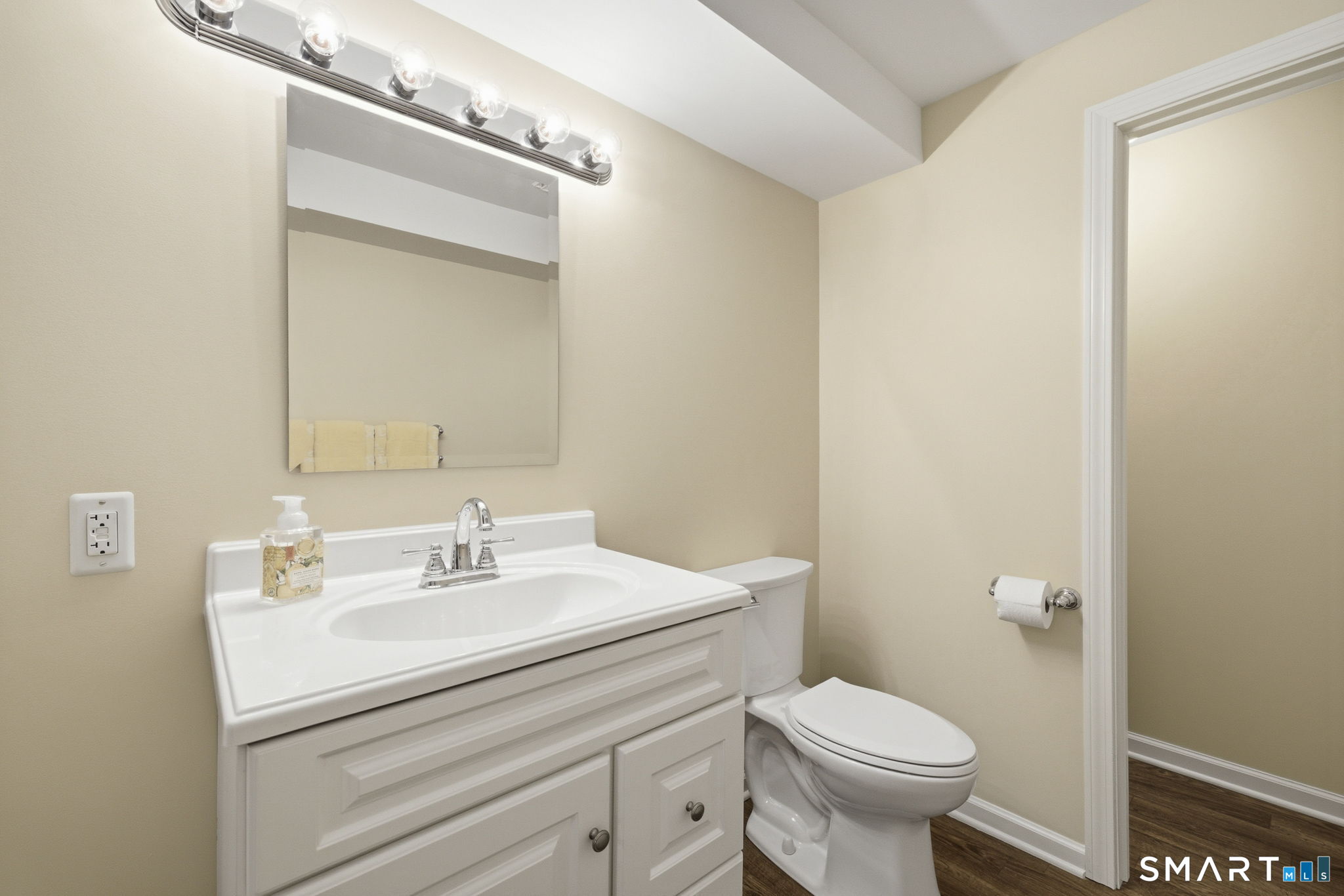 4 Biltmore Park Bloomfield CT 06002