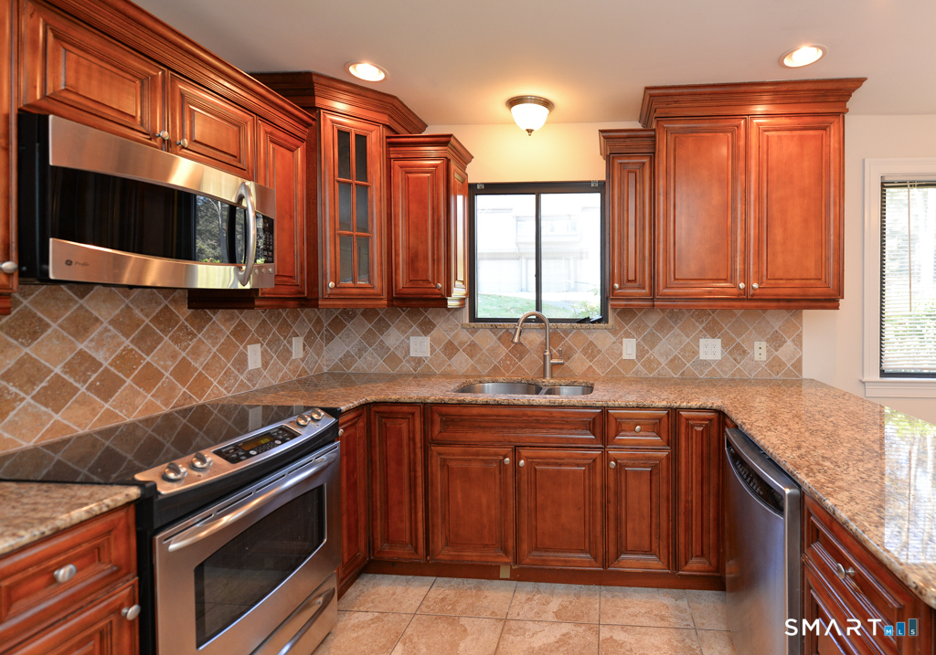 281 Heritage Village Southbury CT 06488