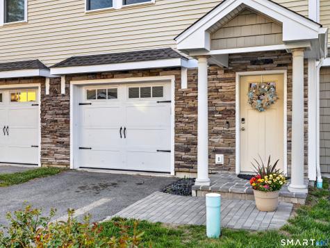 34 Village Crossing East Lyme CT 06357