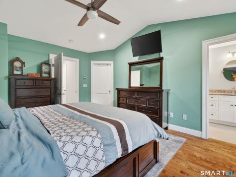 34 Village Crossing East Lyme CT 06357
