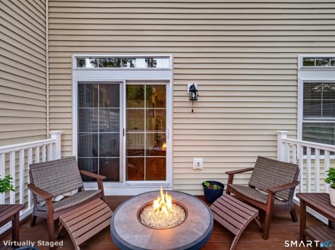 34 Village Crossing East Lyme CT 06357