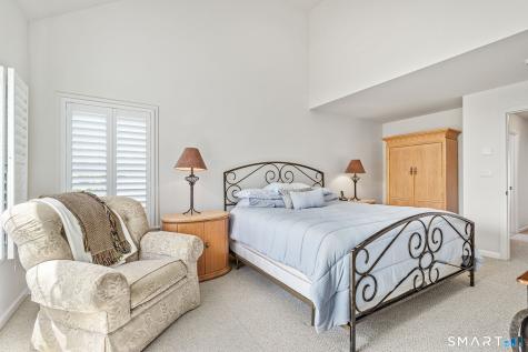 53 Carnoustie Circle Bloomfield CT 06002