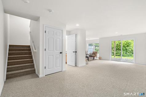53 Carnoustie Circle Bloomfield CT 06002