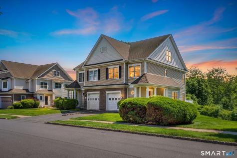 53 Carnoustie Circle Bloomfield CT 06002