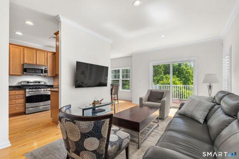 53 Carnoustie Circle Bloomfield CT 06002