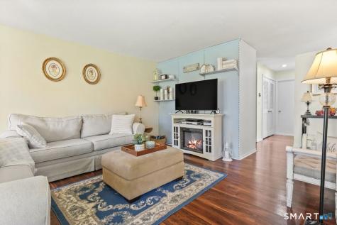 29 Heritage Village Southbury CT 06488