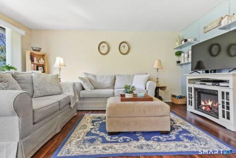 29 Heritage Village Southbury CT 06488