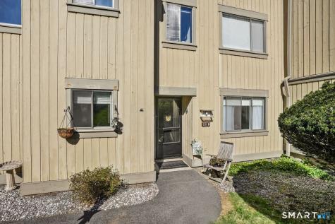 29 Heritage Village Southbury CT 06488