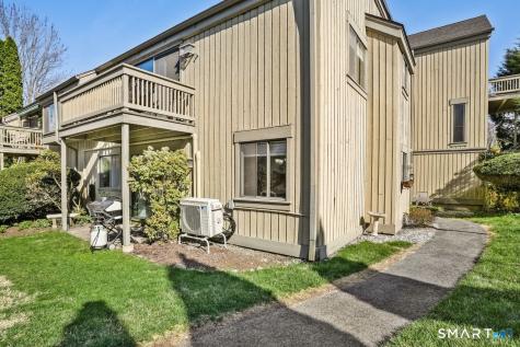 29 Heritage Village Southbury CT 06488