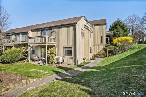 29 Heritage Village Southbury CT 06488
