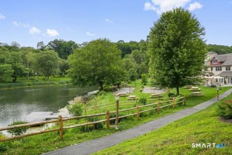 29 Heritage Village Southbury CT 06488