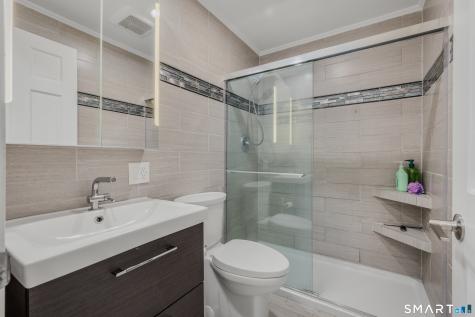 81 East Pattagansett Road East Lyme CT 06357