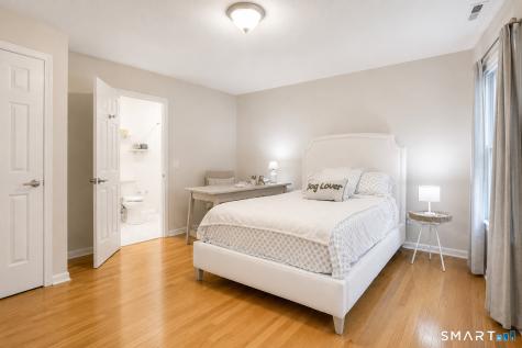 102 Foxbridge Village Road Branford CT 06405