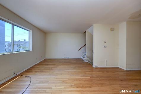 10 Hawthorne Avenue Derby CT 06418