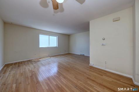 10 Hawthorne Avenue Derby CT 06418