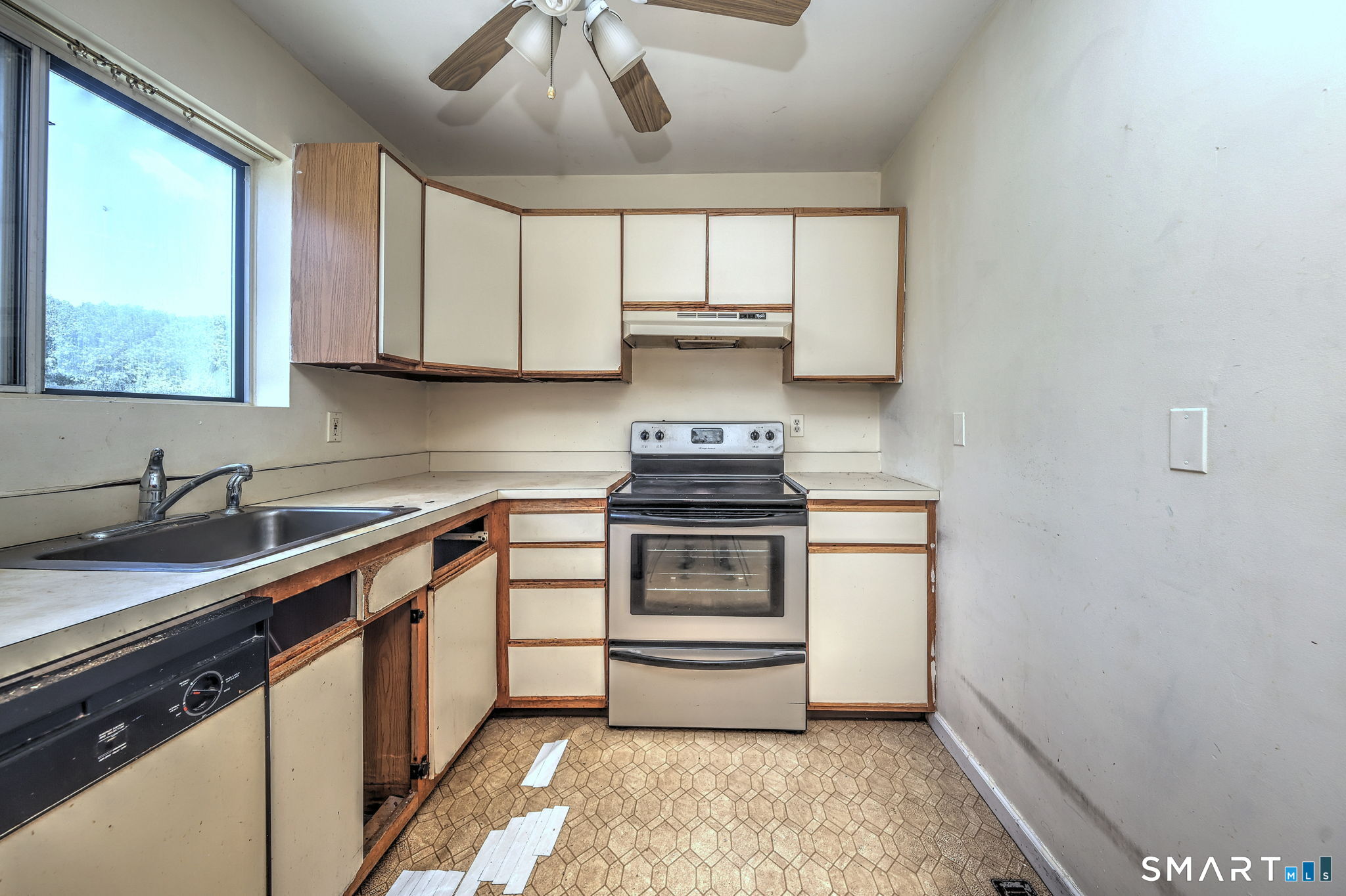 10 Hawthorne Avenue Derby CT 06418