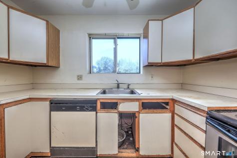 10 Hawthorne Avenue Derby CT 06418