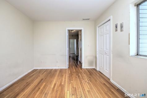 10 Hawthorne Avenue Derby CT 06418