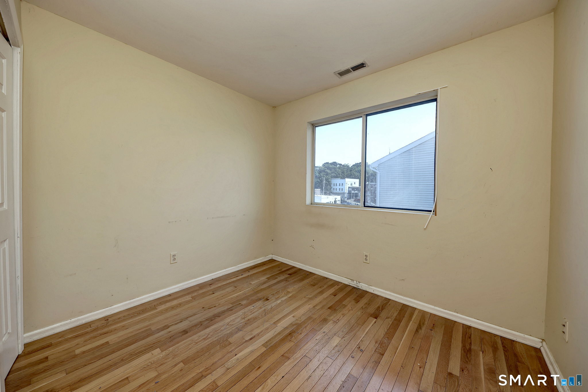 10 Hawthorne Avenue Derby CT 06418
