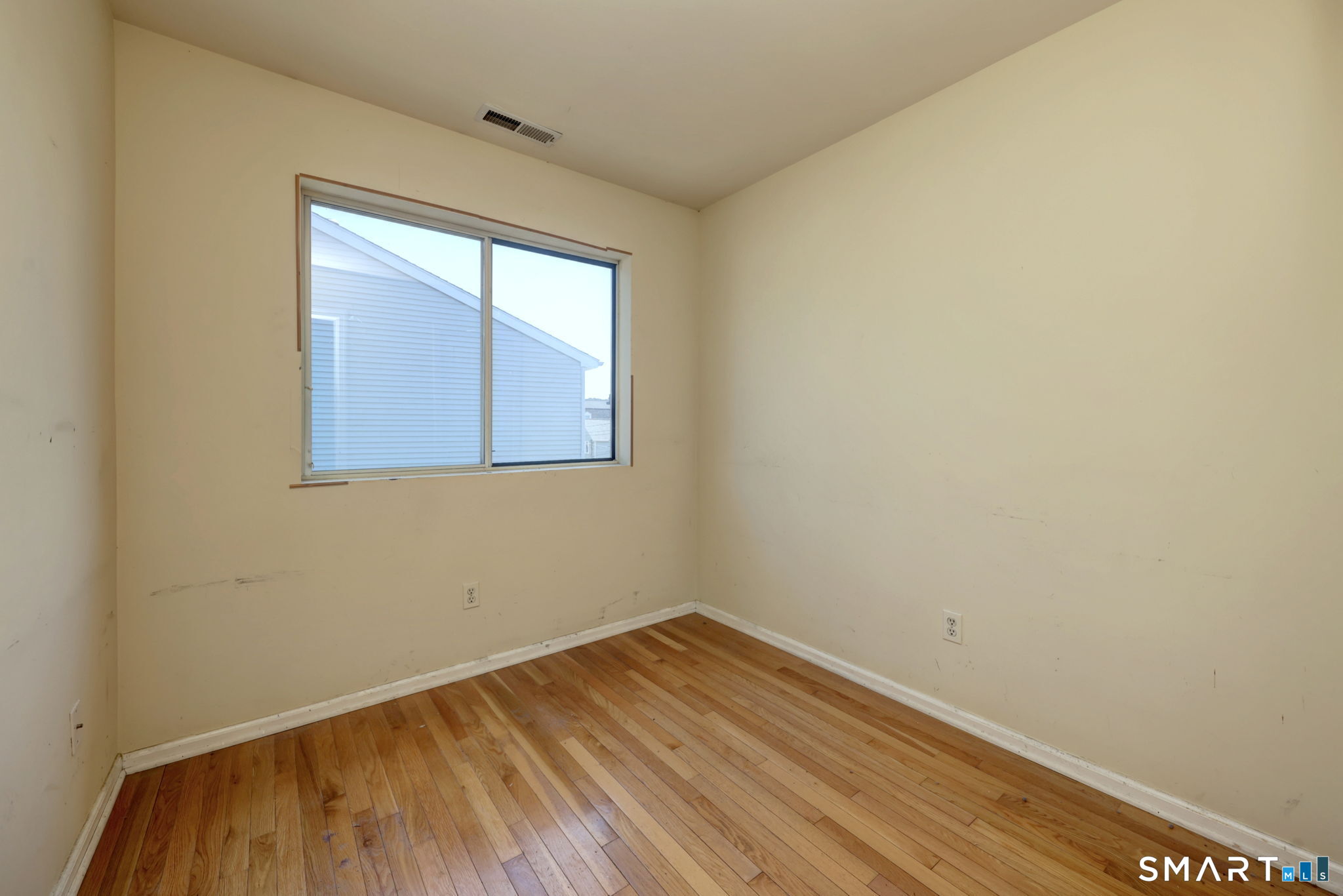10 Hawthorne Avenue Derby CT 06418