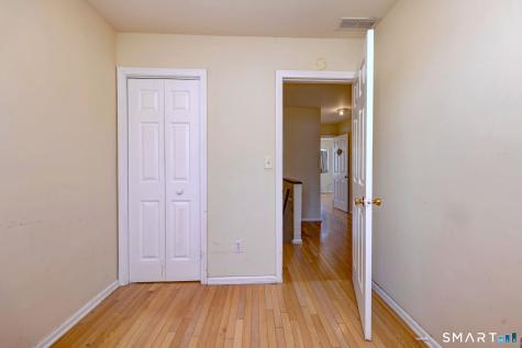 10 Hawthorne Avenue Derby CT 06418